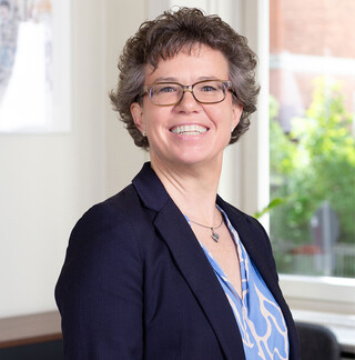 Dipl. Betriebswirtin (FH)